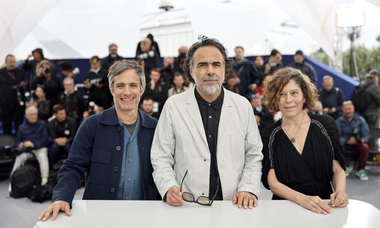 Cannes rinde tributo a los 25 años de “Amores perros”