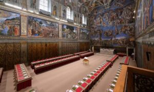 Todo listo en la Capilla Sixtina para el cónclave ante el Juicio Final