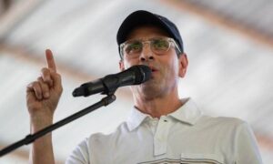 Capriles espera que revocatoria del “parole” no cause “más persecución”