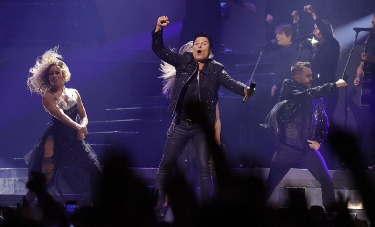 Chayanne baila otra vez tras 14 años sin "poner el alma" en España