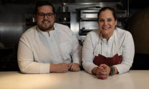 Dos chefs venezolanos conquistan paladares con su restaurante Michelin en Washington