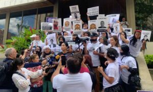 Familias piden al gobierno de Petro mediar por los “presos políticos”