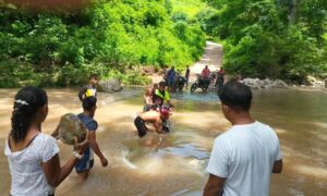 Comunidades indígenas siguen incomunicadas por crecida de ríos