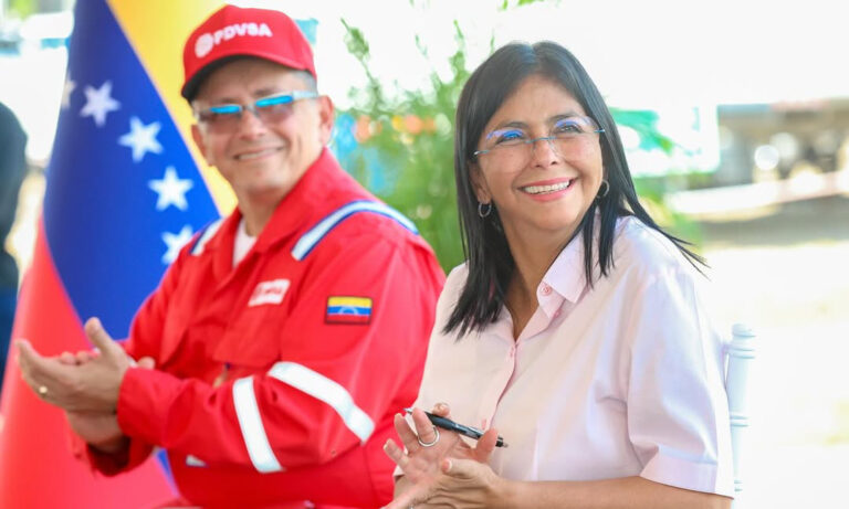Delcy Rodríguez desde el Zulia: “Con o sin licencia nada nos va a perturbar”