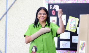 Delcy Rodríguez: Se ha registrado una “alta participación” electoral