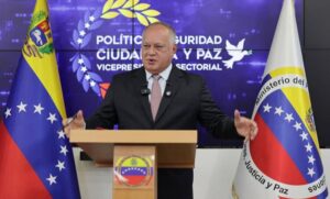 Suspenden vuelos desde Colombia por “conspiración” contra el 25M