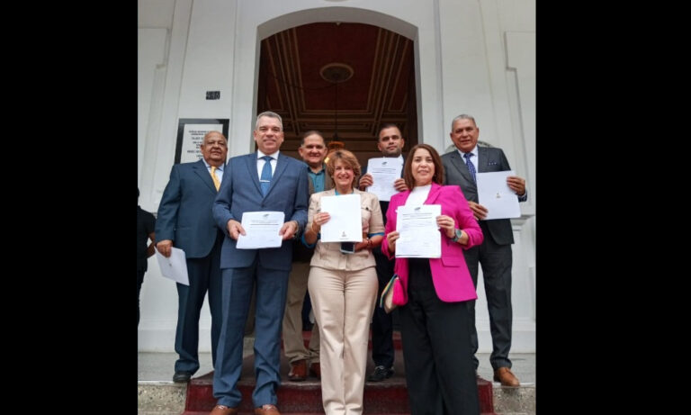El Clez tendrá a 3 legisladores opositores tras resultados del 25M