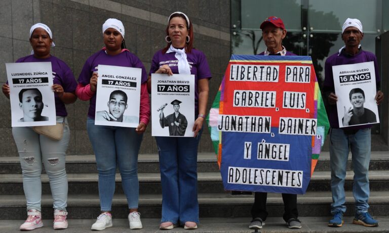 Familiares de adolescentes presos piden a Unicef que abogue por su liberación