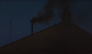 La primera fumata negra del cónclave se hace esperar