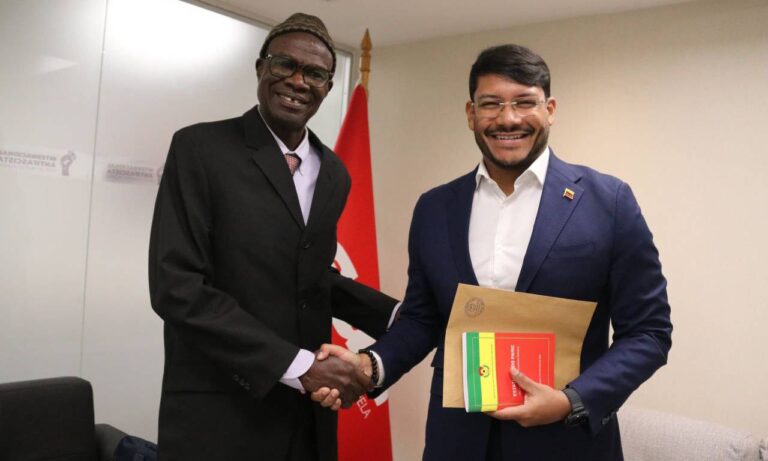 Gobierno recibe a veedores internacionales para elecciones del 25M