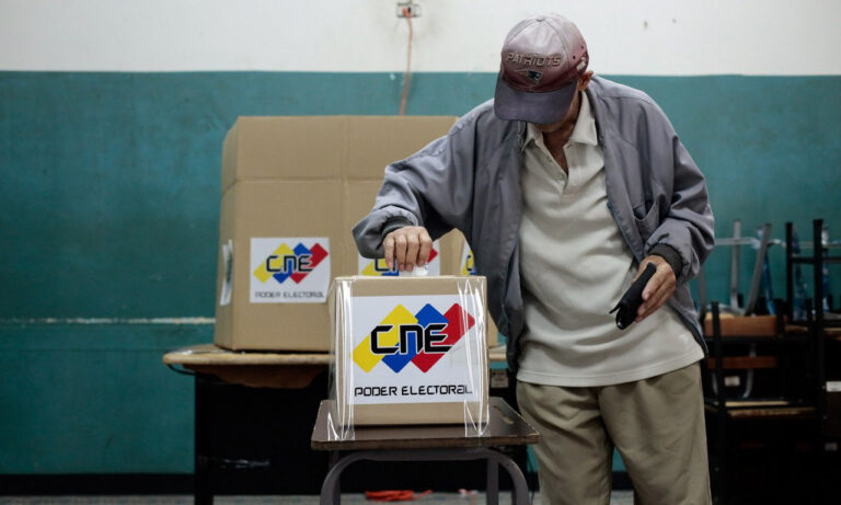 Simulacro electoral se desarrolla con total normalidad en todo el país