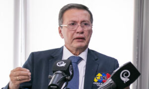 Rector Pérez confirma que actas del 25 de mayo no tendrán códigos QR