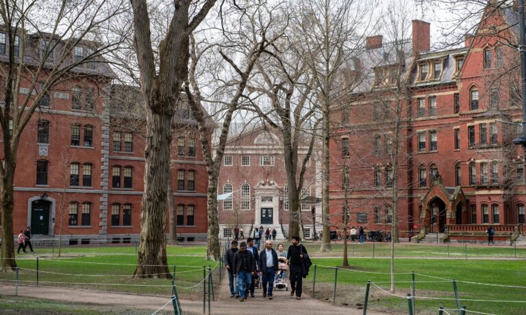 Trump se dispone a cancelar todos los fondos federales destinados a Harvard
