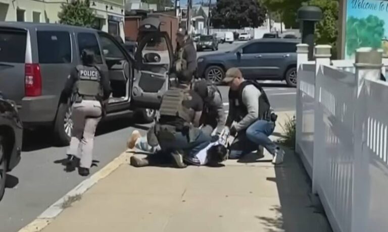 ICE arresta a inmigrante al salir de una iglesia en Chelsea el Día de las Madres