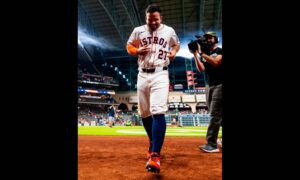 José Altuve logra ofensiva perfecta con 2 jonrones ante Atléticos