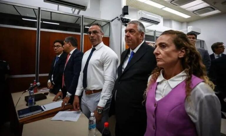 Suspenden juicio de Maradona por una semana por acusación de parcialidad