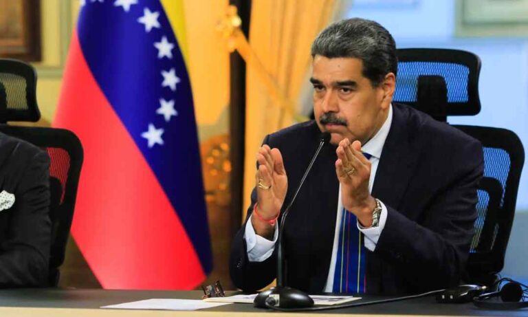 Maduro asegura que en Colombia “nadie contesta” llamadas para abordar violencia fronteriza