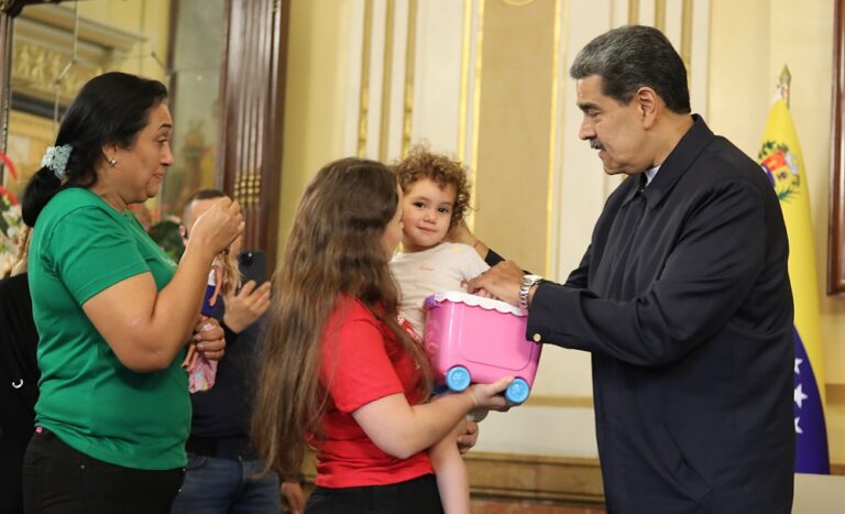 Maduro agradece a Trump por el regreso de la niña Maikelys Espinoza