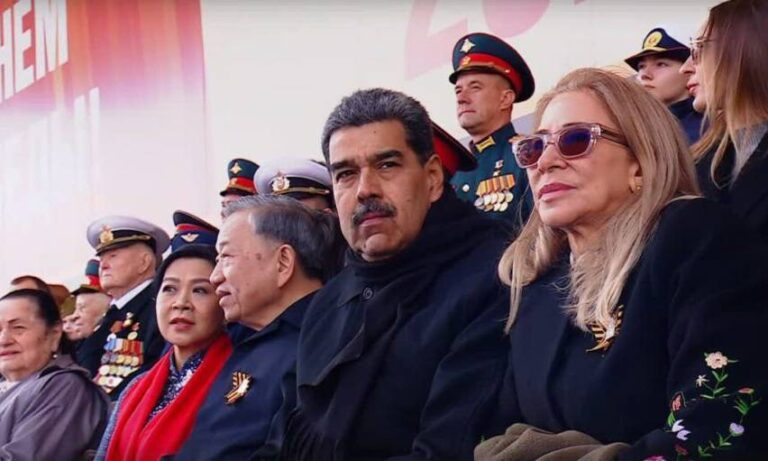 Maduro participa en desfile militar en Moscú por el 80 aniversario del Día de la Victoria