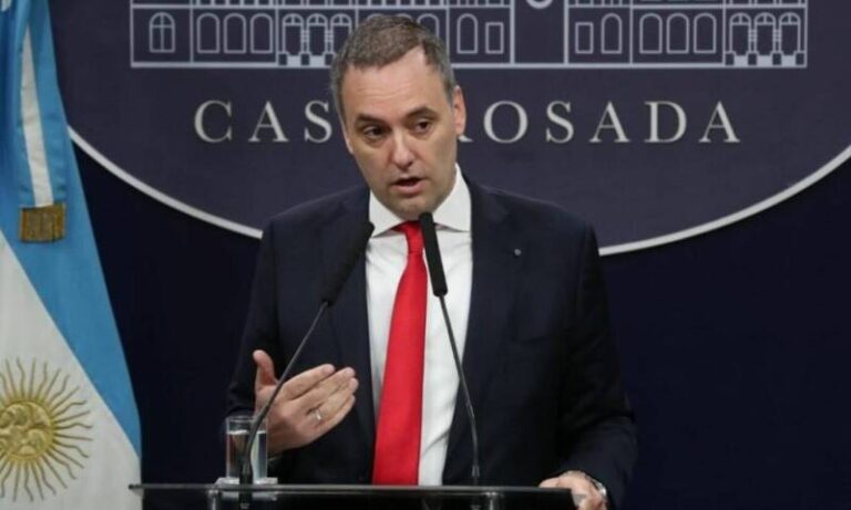 Argentina confirma que la salida de asilados se gestionó desde hace meses