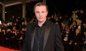 Liberan bajo fianza a Michael Pitt tras supuestas agresiones a exnovia