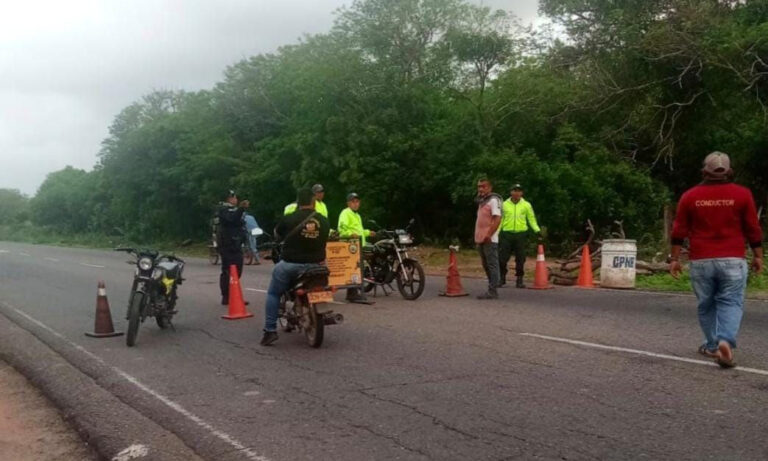 Denuncian que la PNB desvía motorizados a “trochas irregulares” en Paraguachón