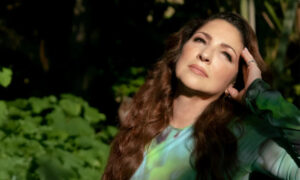 Gloria Estefan honra su herencia con el nuevo sencillo de su primer álbum en 18 años