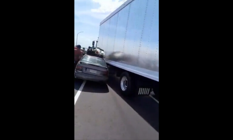 Reportan choque entre carro y camión en el Puente sobre el Lago