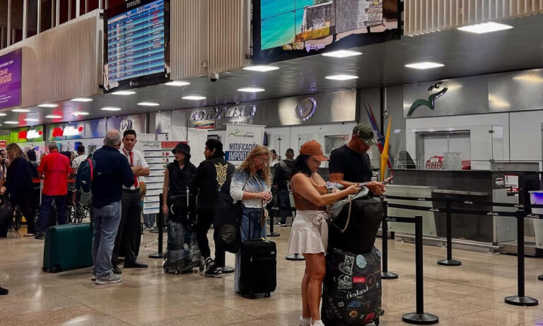 Pasajeros solo podrán abordar vuelos nacionales con cédula vigente