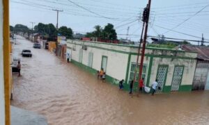 Unas 8 comunidades del municipio Sucre permanecen inundadas