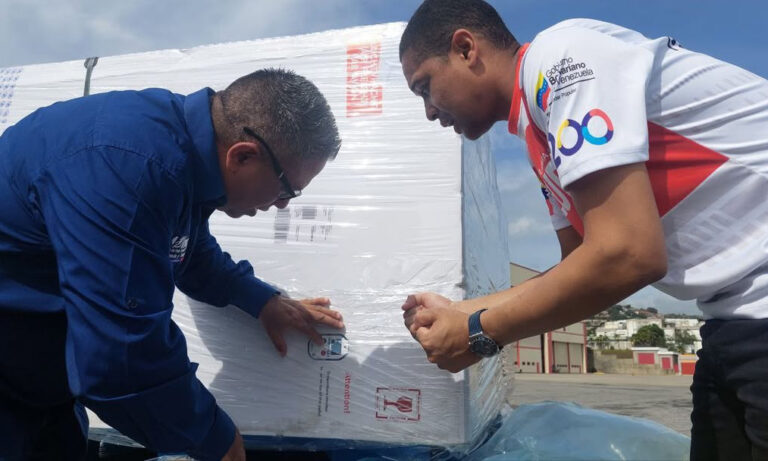 Llegan desde Irán a Maiquetía más de 2 millones de vacunas