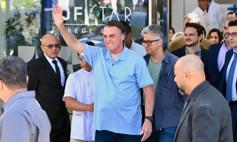 Bolsonaro recibe el alta tras tres semanas hospitalizado por oclusión intestinal