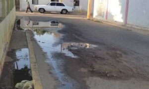 Denuncian bote de aguas negras en el sector Monte Claro