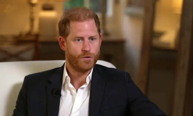 Harry no se habla con el rey Carlos III y quiere “reconciliarse” con la familia real