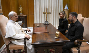 El papa León XIV recibe a Zelenski tras la misa de inicio de su pontificado