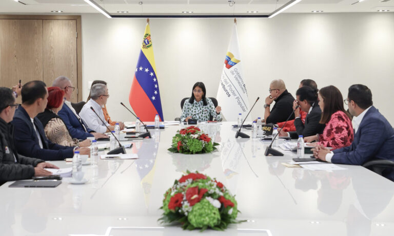 Gobierno evalúa sustitución de importaciones ante “guerra comercial” de EE. UU.