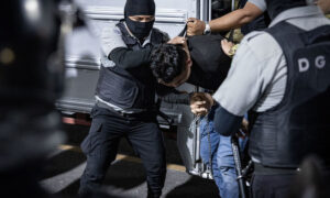 Jueza de Pensilvania respalda uso de ley de guerra para expulsar a migrantes