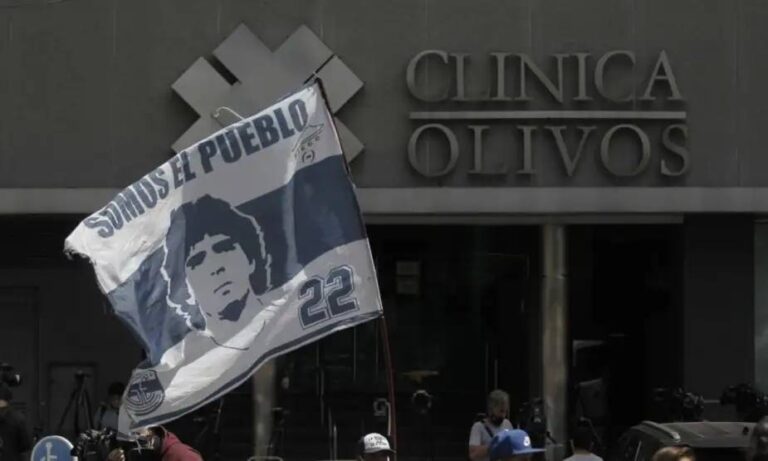 Policía incauta correos y estudios médicos de Maradona ausentes en el juicio