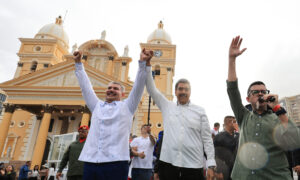 Maduro afirma que con Luis Caldera “el pueblo ha vuelto al poder”