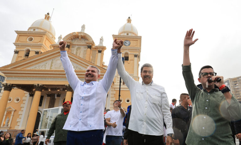 Maduro afirma que con Luis Caldera “el pueblo ha vuelto al poder”