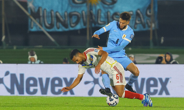 La Vinotinto cae 2-0 ante Uruguay y se despide del cupo directo al Mundial