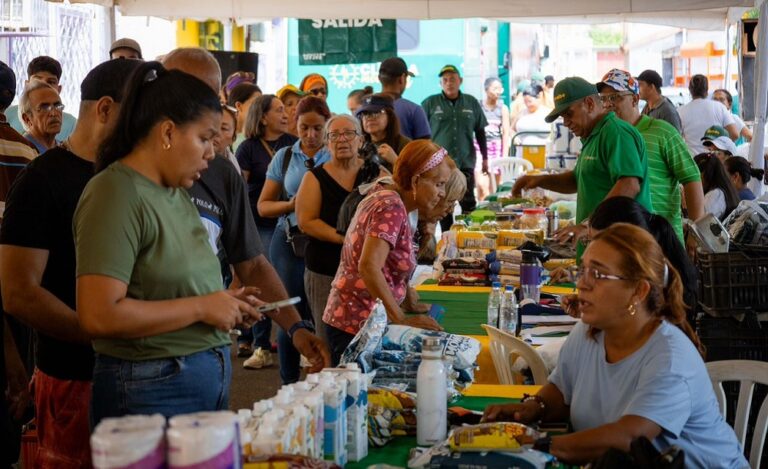 Ferias Alimentarias del Sol benefician a más de 16.500 familias en 5 meses