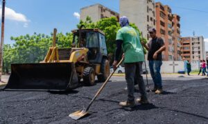 Alcaldía arranca tercera fase del proyecto de vialidad en Lago Azul