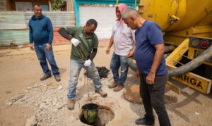 Alcaldía de Maracaibo supera los 500 pozos sépticos achicados este año