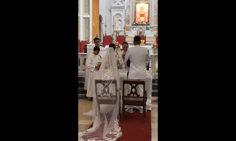 Zuliana usa velo con la silueta de la Chinita en su boda