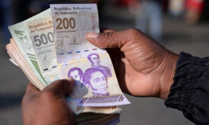 Gobierno afirma que uso del bolívar aumentó un 90 % este año