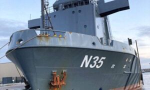 Fanb asegura que el buque que interceptó tiene la bandera de Panamá