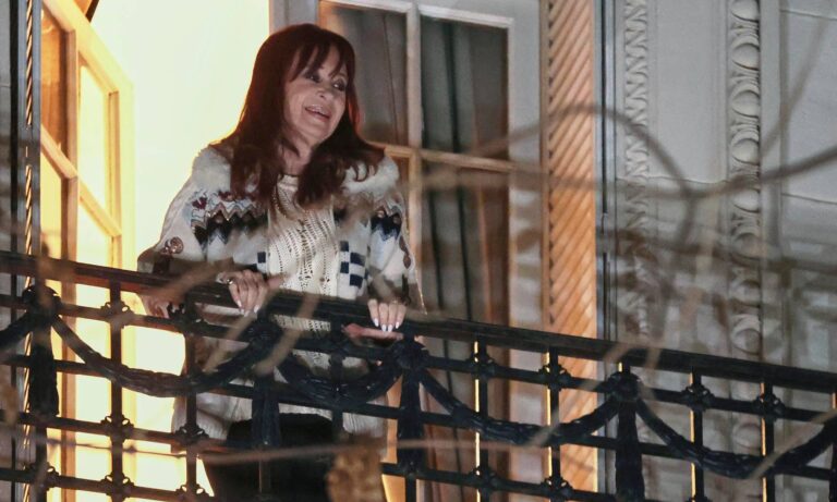 Cristina Fernández ya cumple condena en su domicilio de Buenos Aires