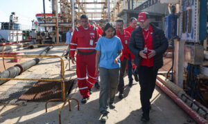Delcy Rodríguez inspecciona el Complejo Refinador Paraguaná