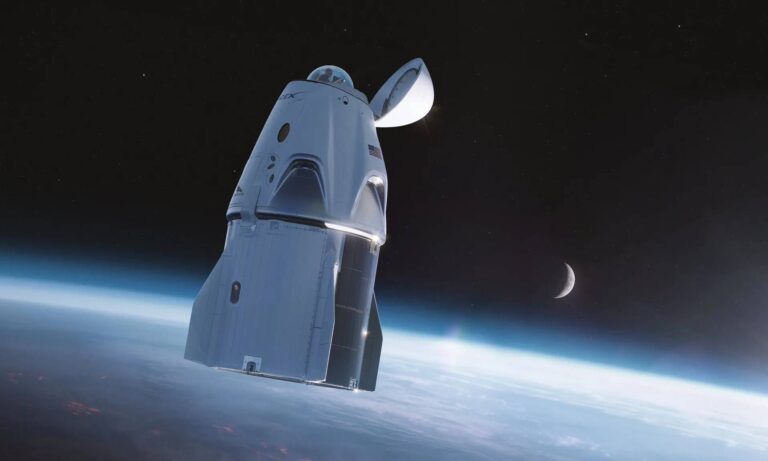 Musk baja nave de SpaceX en medio de amenazas de Trump